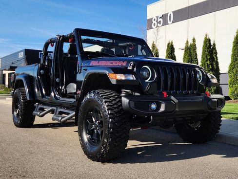 Used 2022 Jeep Gladiator Rubicon w/ Trailer Tow Package image 6