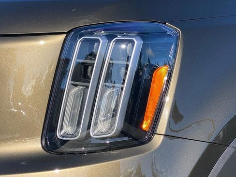 New 2025 Kia Telluride EX image 8