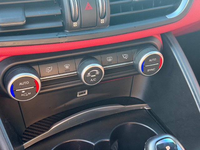 Used 2019 Alfa Romeo Giulia Quadrifoglio w/ Driver Assist Dynamic Package RWD image 23