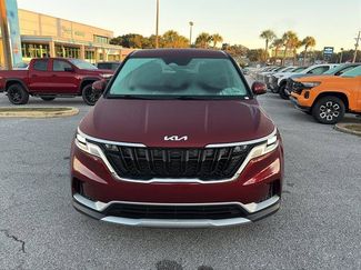 Used 2023 Kia Carnival LX video 2