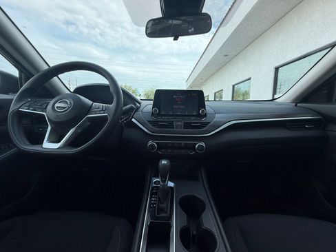 Used 2026 Nissan Altima 2.5 SV FWD image 32