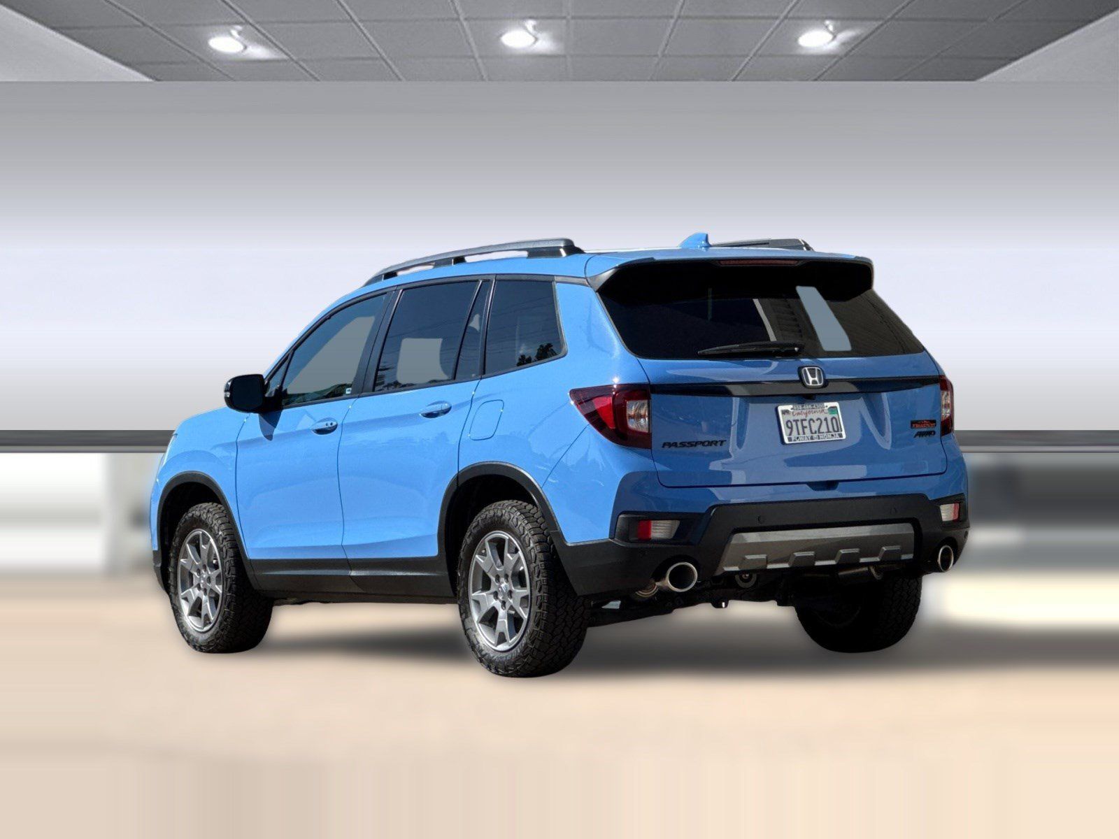 Used 2025 Honda Passport TrailSport image 3