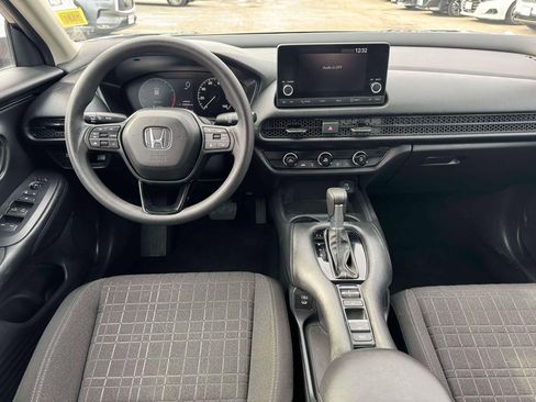 Used 2025 Honda HR-V LX image 17