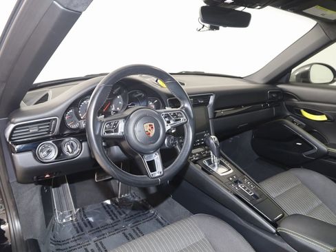Used 2019 Porsche 911 Carrera T w/ Carrera T Interior Package image 34