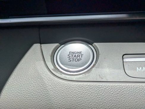 Used 2024 Hyundai Elantra SEL FWD image 28