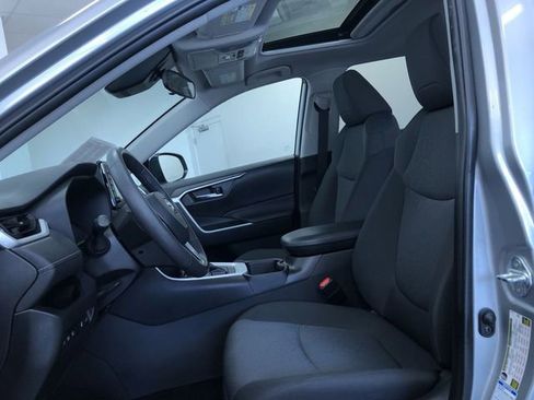 Certified 2022 Toyota RAV4 XLE image 10