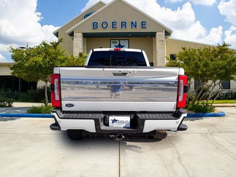 Used 2024 Ford F250 Platinum w/ FX4 Off-Road Package AWD/4WD image 4