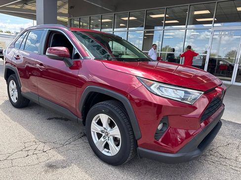 Used 2019 Toyota RAV4 XLE w/ Convenience Package AWD/4WD image 1