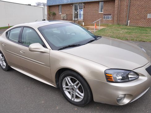 Used 2005 Pontiac Grand Prix GTP w/ Premium Audio Package FWD image 7
