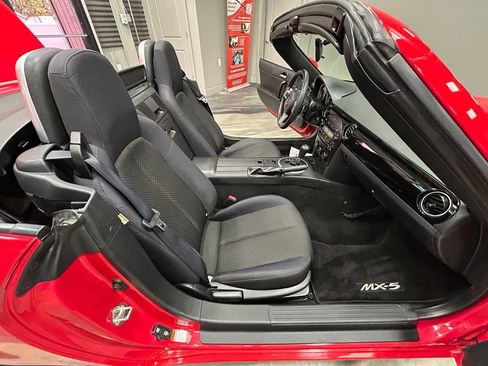 Used 2008 MAZDA MX-5 Miata Sport RWD image 33
