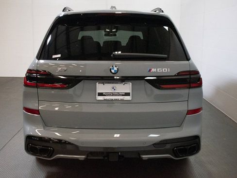 New 2026 BMW X7 M60i image 5
