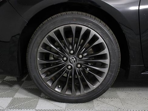 Used 2017 Toyota Avalon Touring image 27