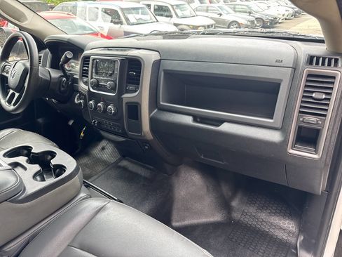 Used 2014 RAM 3500 Tradesman w/ Chrome Appearance Group AWD/4WD image 15