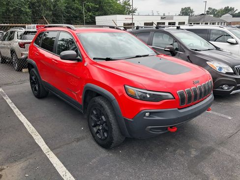 Used 2019 Jeep Cherokee Trailhawk w/ Comfort & Convenience Group AWD/4WD image 6