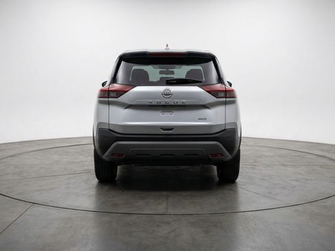 Used 2025 Nissan Rogue SV image 7