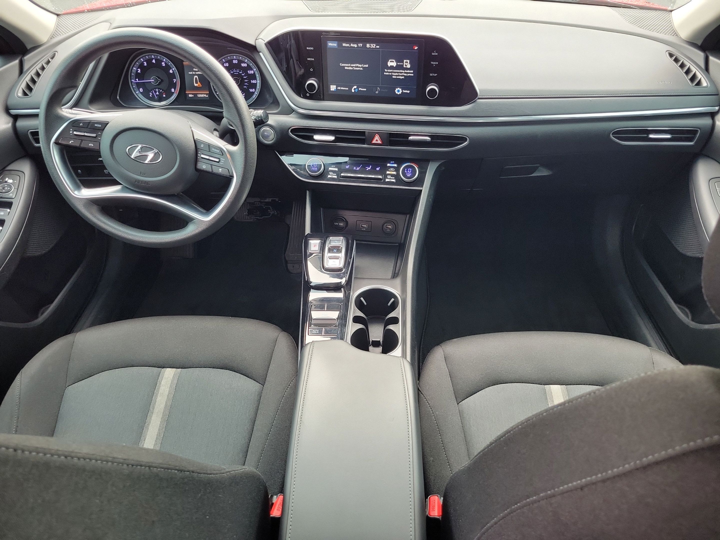 Used 2021 Hyundai Sonata SEL w/ Preferred Accessory Package FWD image 10