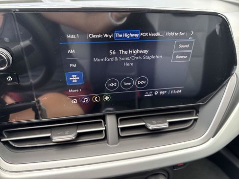 New 2026 Chevrolet Trax LS w/ LS Convenience Package FWD image 26