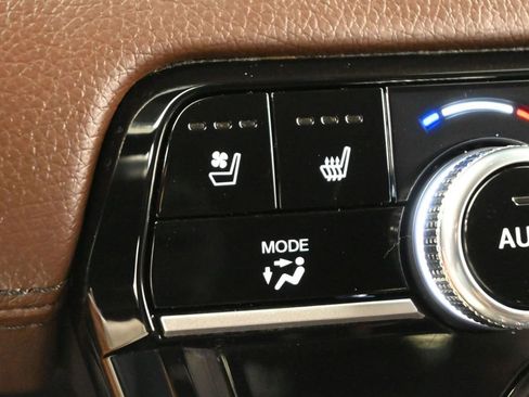 Used 2024 Honda Pilot Elite image 15