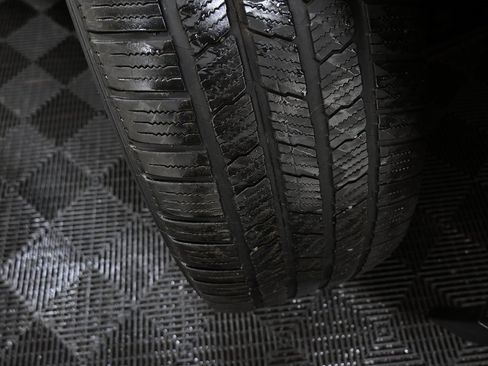 Used 2015 Chevrolet Suburban LTZ image 25