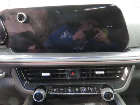 Used 2025 Chevrolet Tahoe RST w/ Comfort Package AWD/4WD image 58