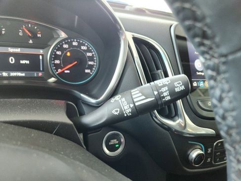 Used 2024 Chevrolet Equinox LT image 31