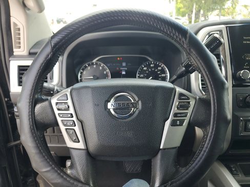 Used 2021 Nissan Titan SV w/ SV Convenience Package image 18