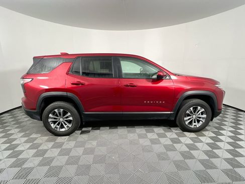 Used 2026 Chevrolet Equinox LT w/ Convenience Package II image 2