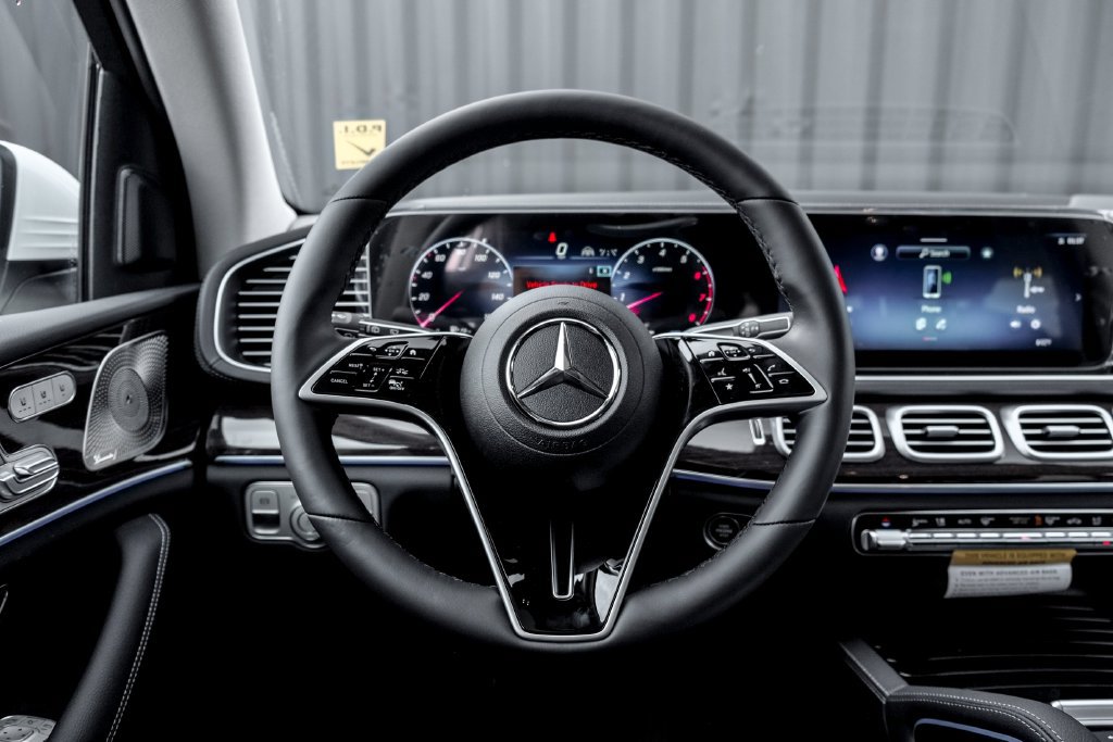 Used 2026 Mercedes-Benz GLS 450 4MATIC image 21