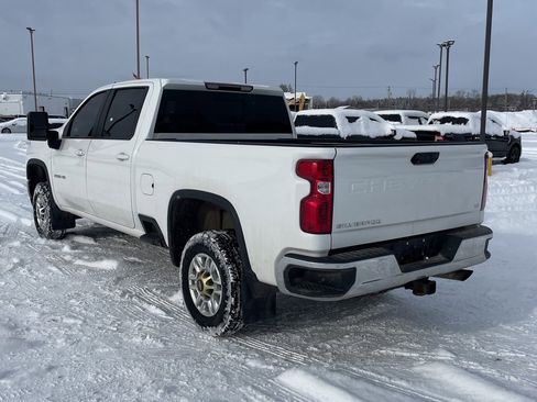Used 2022 Chevrolet Silverado 2500 LT w/ Convenience Package image 3
