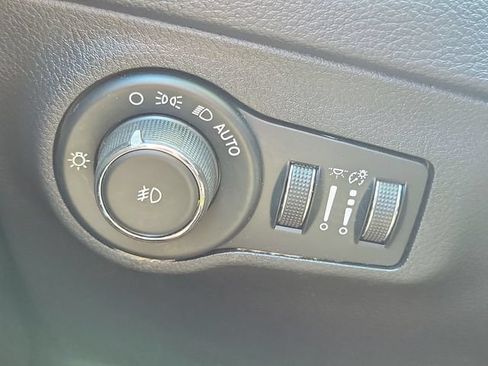 Used 2018 Jeep Compass Trailhawk w/ Leather Interior Group AWD/4WD image 10