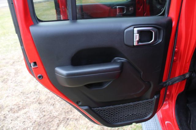 Used 2019 Jeep Wrangler Unlimited Sport S AWD/4WD image 24