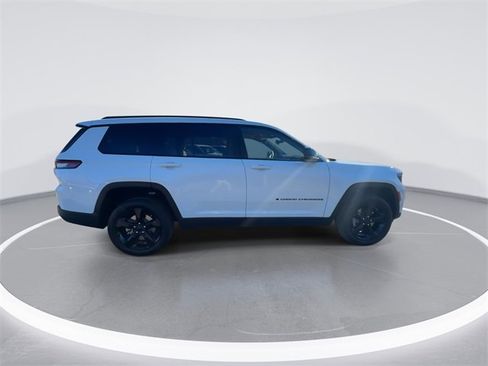 New 2025 Jeep Grand Cherokee L Limited image 9