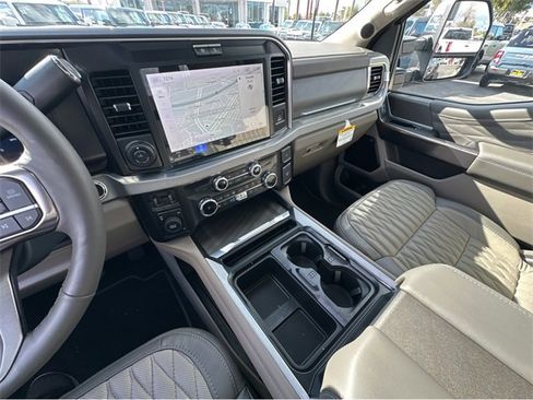 New 2026 Ford F450 Platinum w/ Platinum Plus Package image 19