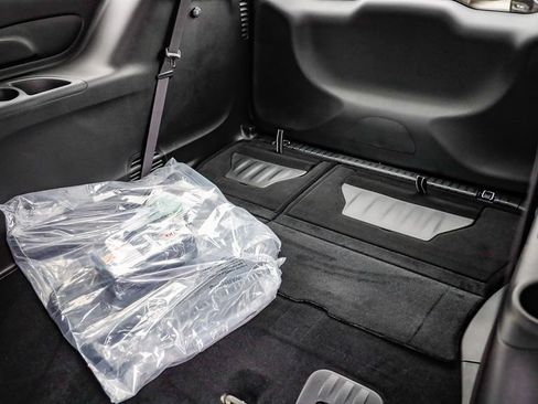 New 2027 Chrysler Pacifica Select FWD image 23