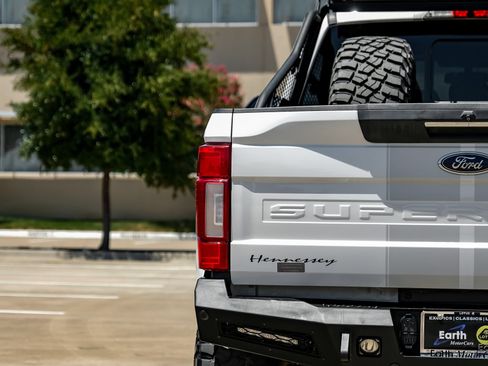 Used 2022 Ford F250 Lariat w/ Lariat Ultimate Package AWD/4WD image 15