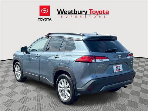 Certified 2023 Toyota Corolla Cross LE w/ Moonroof Package AWD/4WD image 10