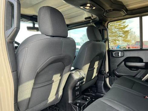 Used 2020 Jeep Gladiator Sport w/ Quick Order Package 24S image 40