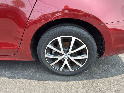 Used 2018 Volkswagen Jetta SE image 12