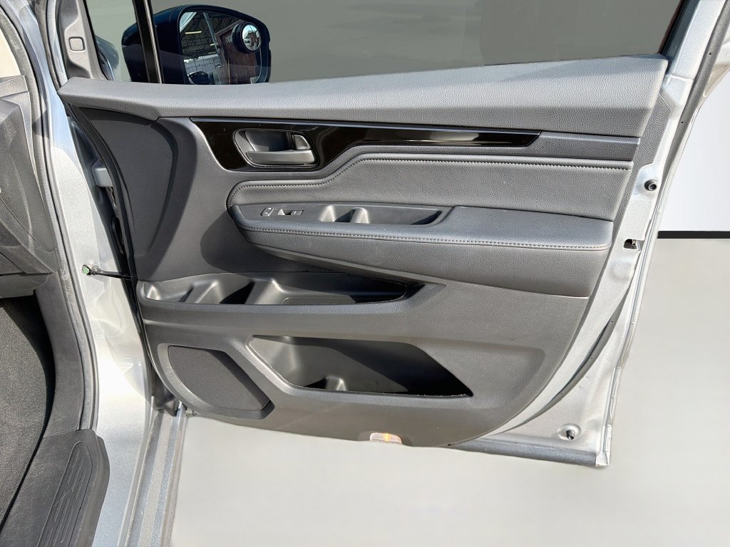 Certified 2025 Honda Odyssey Touring image 35
