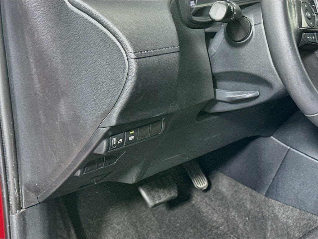 Used 2023 Toyota Corolla Cross LE FWD image 10