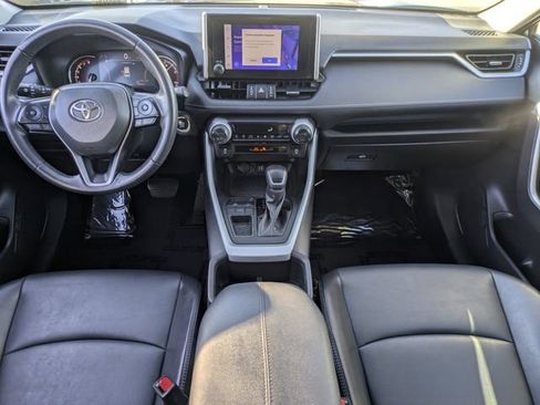 Used 2023 Toyota RAV4 XLE Premium image 11