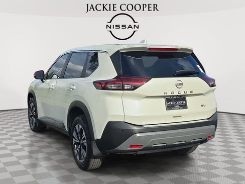 Used 2023 Nissan Rogue SV FWD image 7
