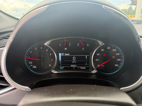 Used 2017 Chevrolet Malibu LT FWD image 25