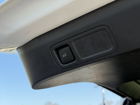 Used 2023 Ford Expedition Max XLT image 41