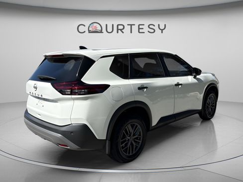 Used 2023 Nissan Rogue S FWD image 7
