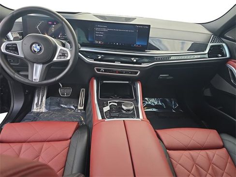 Certified 2024 BMW X6 xDrive40i w/ Premium Package image 12
