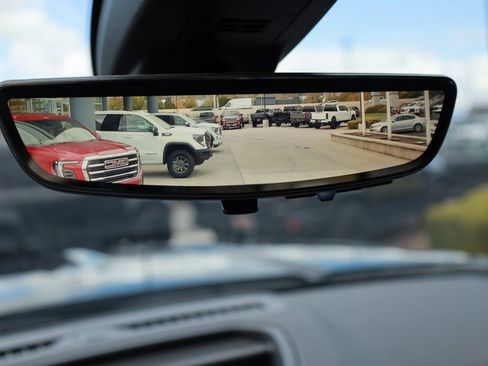 Used 2021 GMC Sierra 3500 Denali w/ Denali Black Diamond Edition image 16