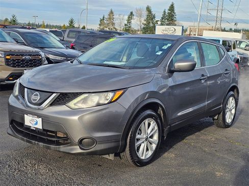 Used 2019 Nissan Rogue Sport S w/ Appearance Package image 3