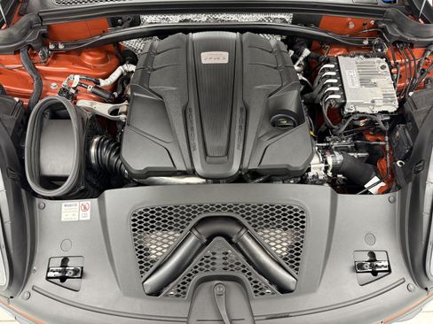 Certified 2024 Porsche Macan S AWD/4WD image 63