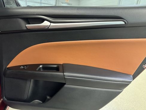 Used 2019 Ford Fusion Titanium image 24